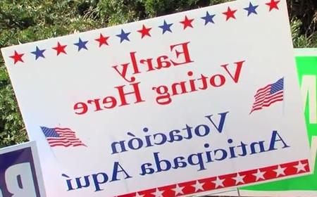 photo of early voting sign